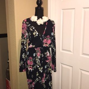 Long-Sleeves floral Maxi Dress with a side split.